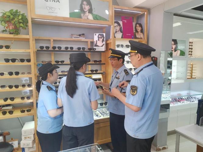 计量器具检查中,重点核查验光仪,焦度计,镜片箱等强制检定计量器具