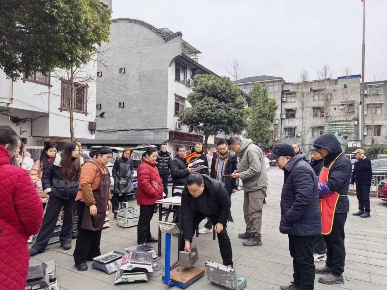 计量护航,消费无忧!成都市双流区黄龙溪市场监管所精准守护古镇旅游市场公平