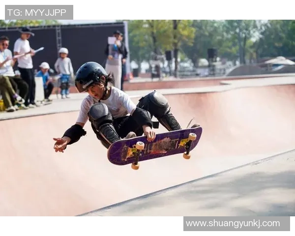 深圳滑板队转型之路揭秘：从草根到极限运动联赛的崛起与挑战